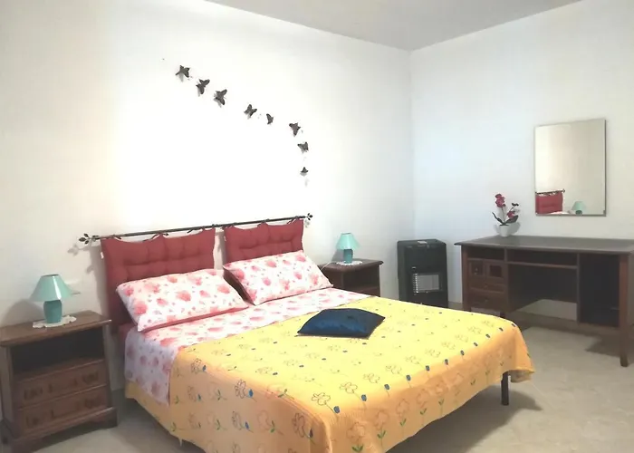 La Casa Degli Ulivi بيت للعطل *